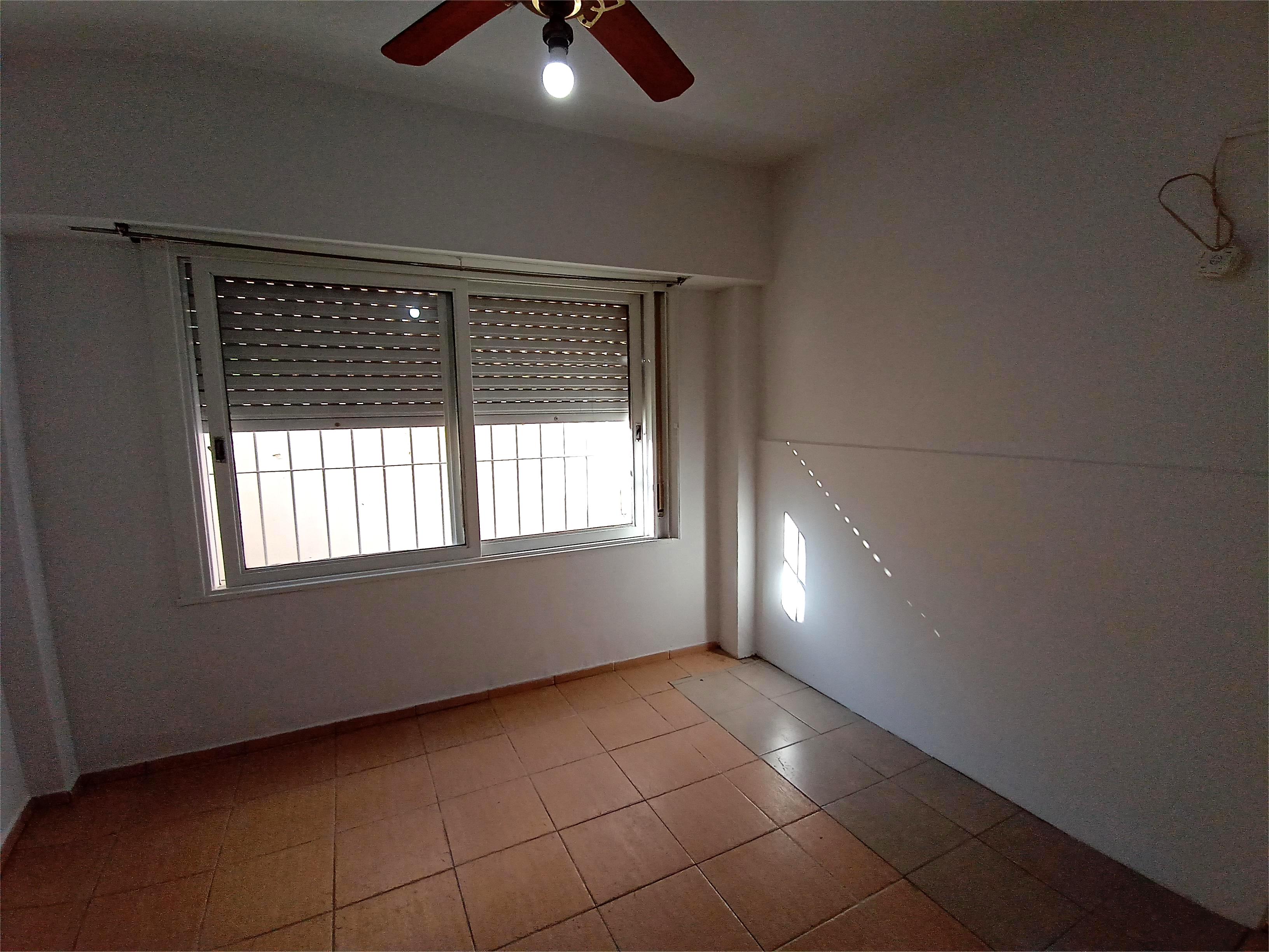 Departamento centrico con dos patios