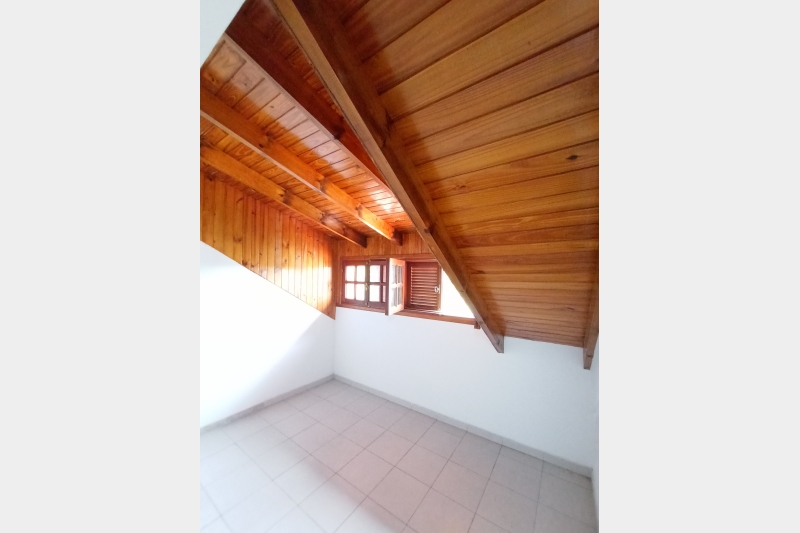 Depto 3 ambientes con cochera