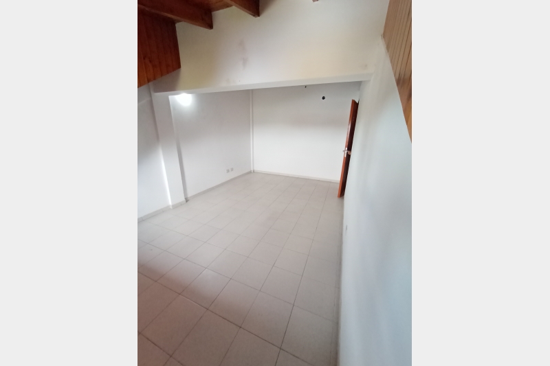 Depto 3 ambientes con cochera