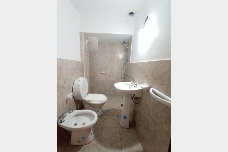Depto 3 ambientes con cochera