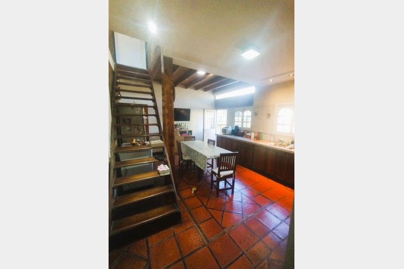 Casa 5 ambientes Quilmes