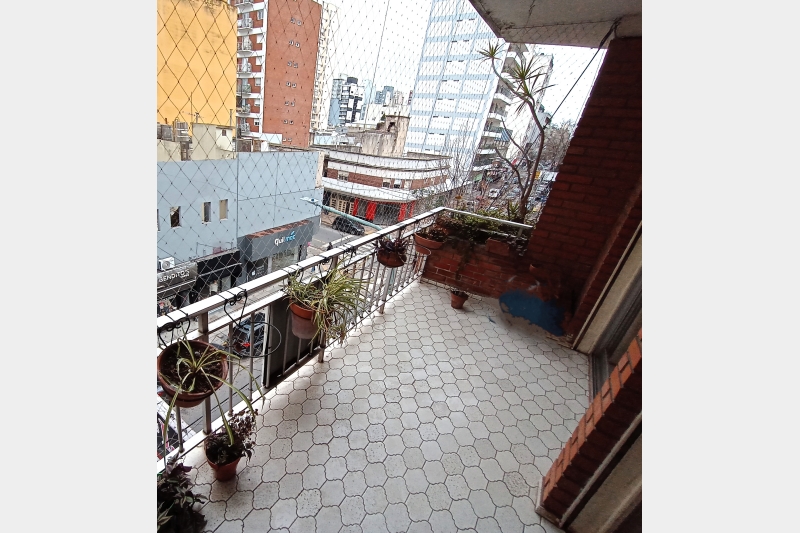 Departamento piso 4 ambientes Quilmes centro
