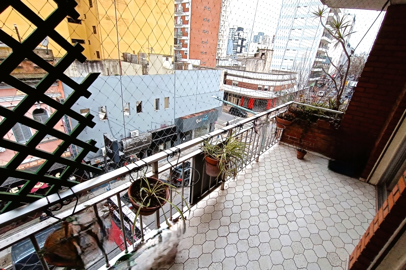 Departamento piso 4 ambientes Quilmes centro